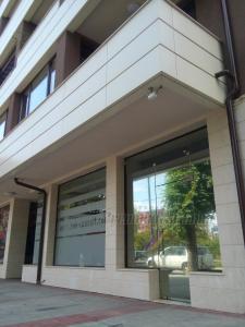 Външна реклама - матиране на стъкла с витражно или транспарантно фолио